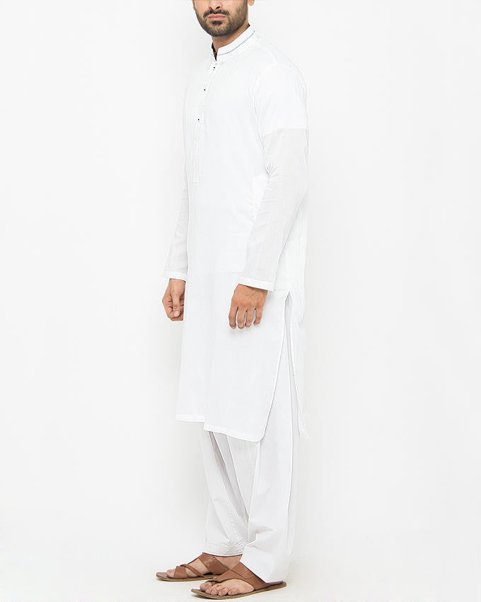 White Cotton Kurta With Applique and Thread Work in Blue Color Product Code RK-15083
