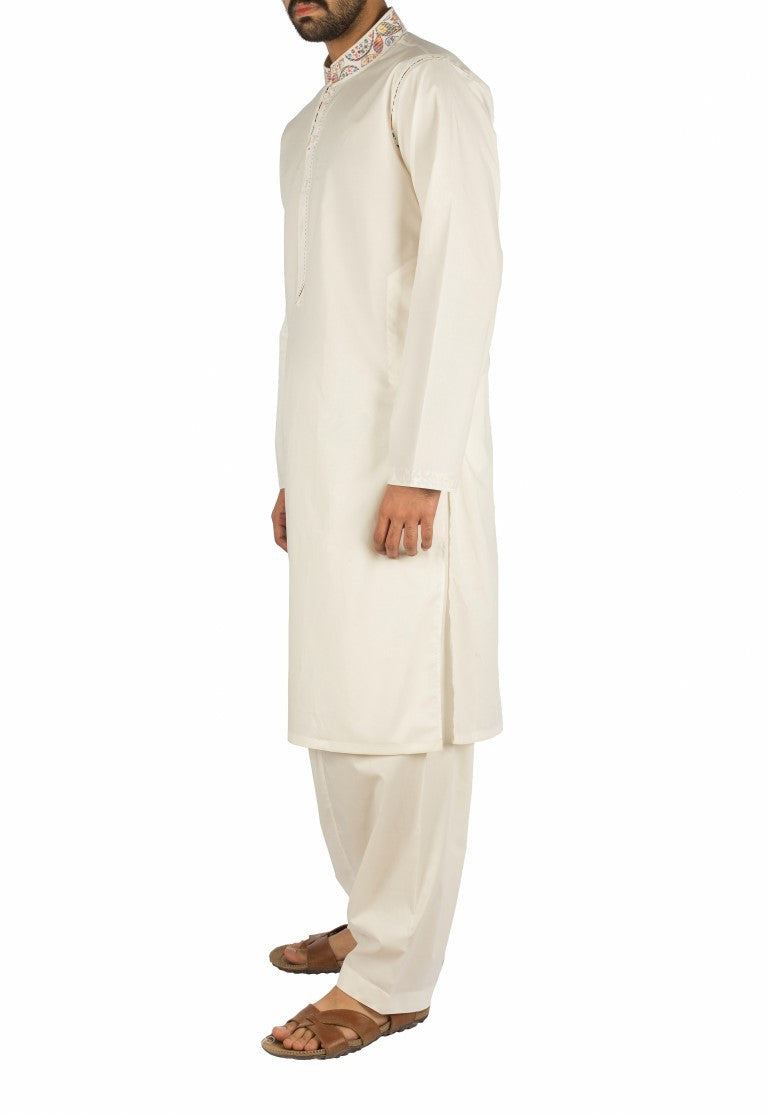 Off White Shalwar Qameez suit in Cotton fabric with designer Applique work. Product Code RQ-16242